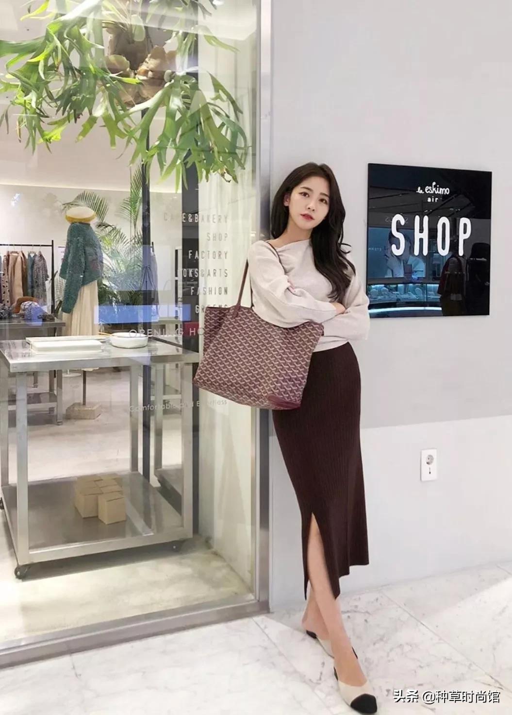 秋冬新款上新卫衣穿搭,今年秋款卫衣的流行款式