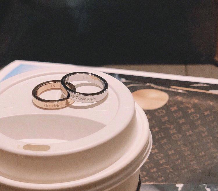 ck的情侣对戒,ck情侣对戒满天星边钻