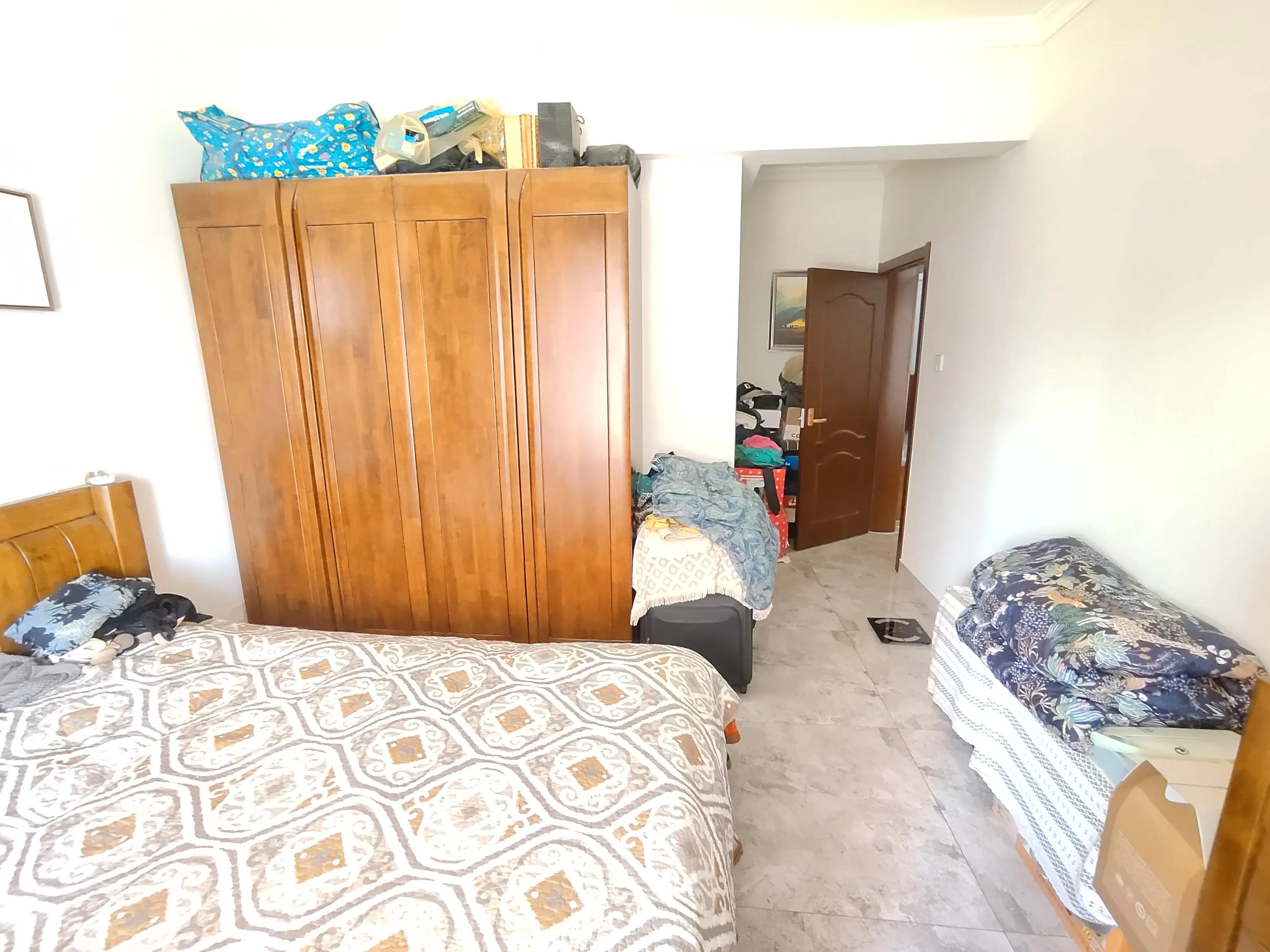 滨河区农大附小东门,农大附小和爱民街