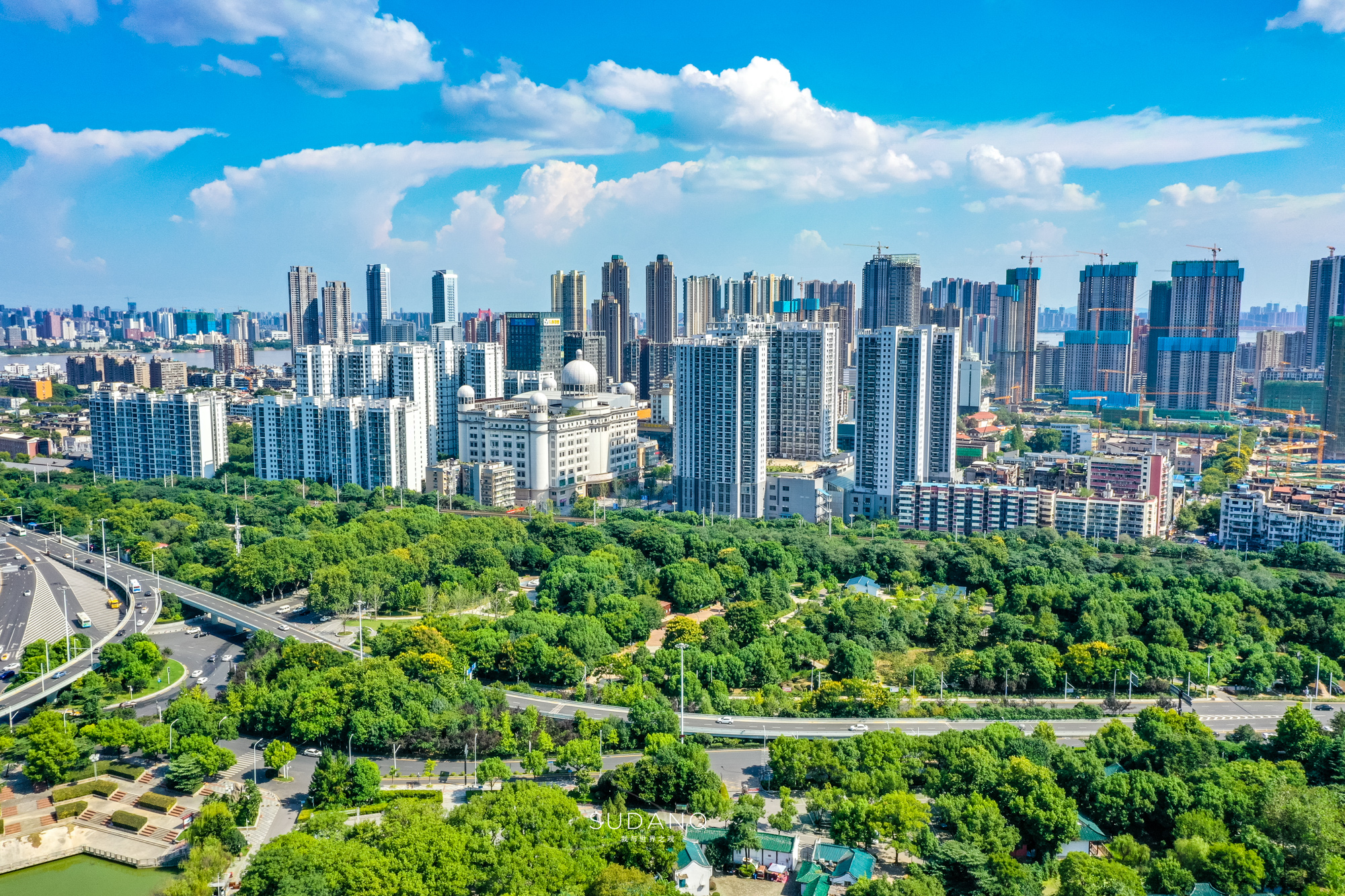 武汉脏乱差街道,武汉街道脏乱差图片