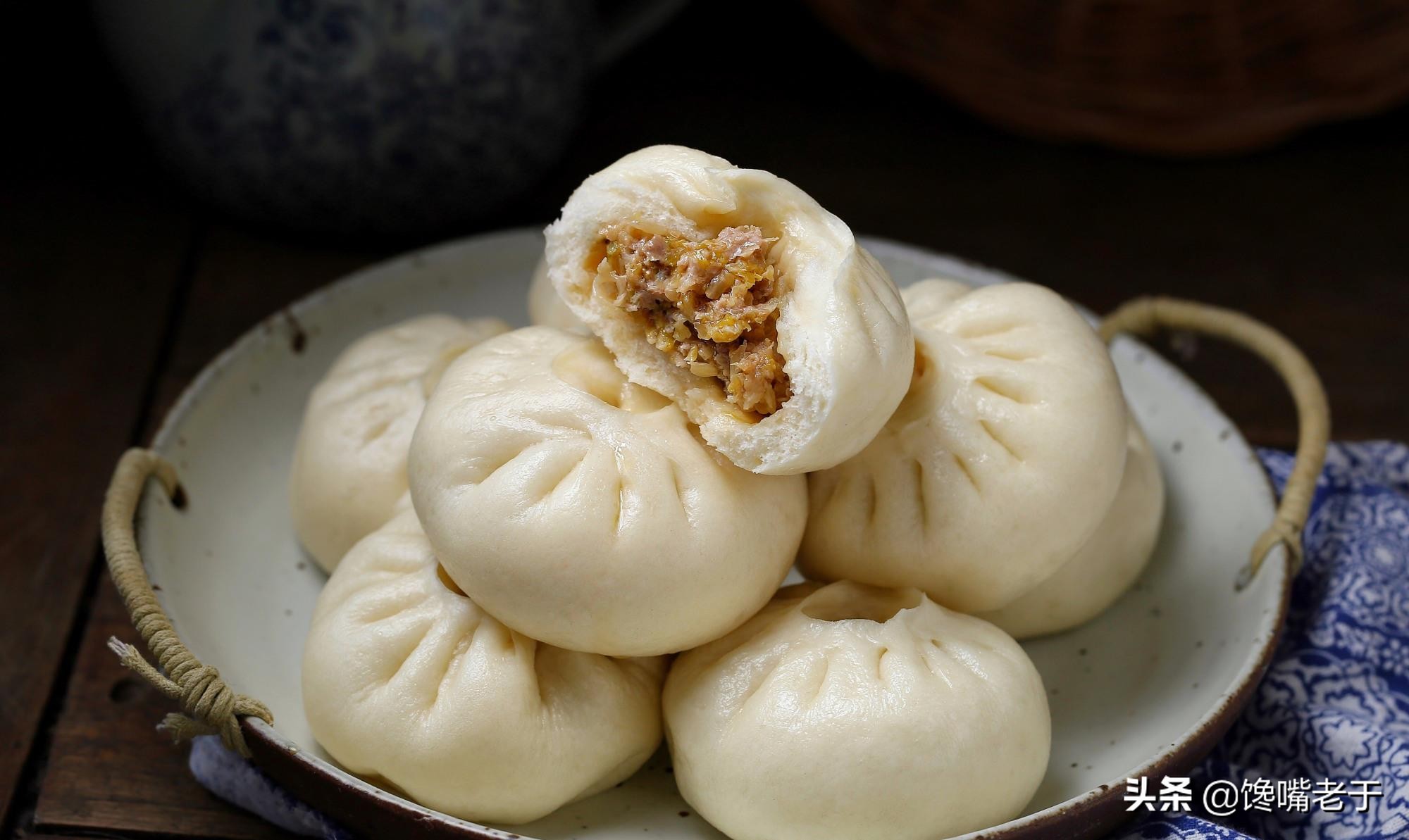 蒸包子是冷水蒸还是开水蒸包子,蒸包子是用冷水蒸好还是开水蒸好