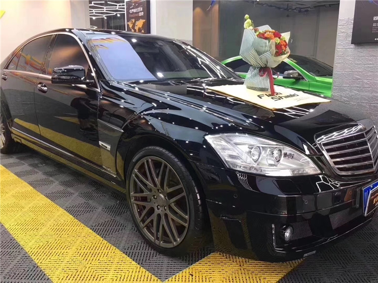 新车镀晶好还是贴膜好,镀晶膜和隐形车衣哪个好