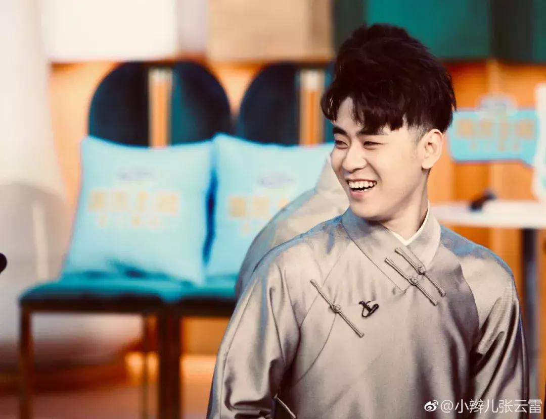 张云雷“渡劫”归来：手术取出全身钢钉，恢复不到一月便急回舞台