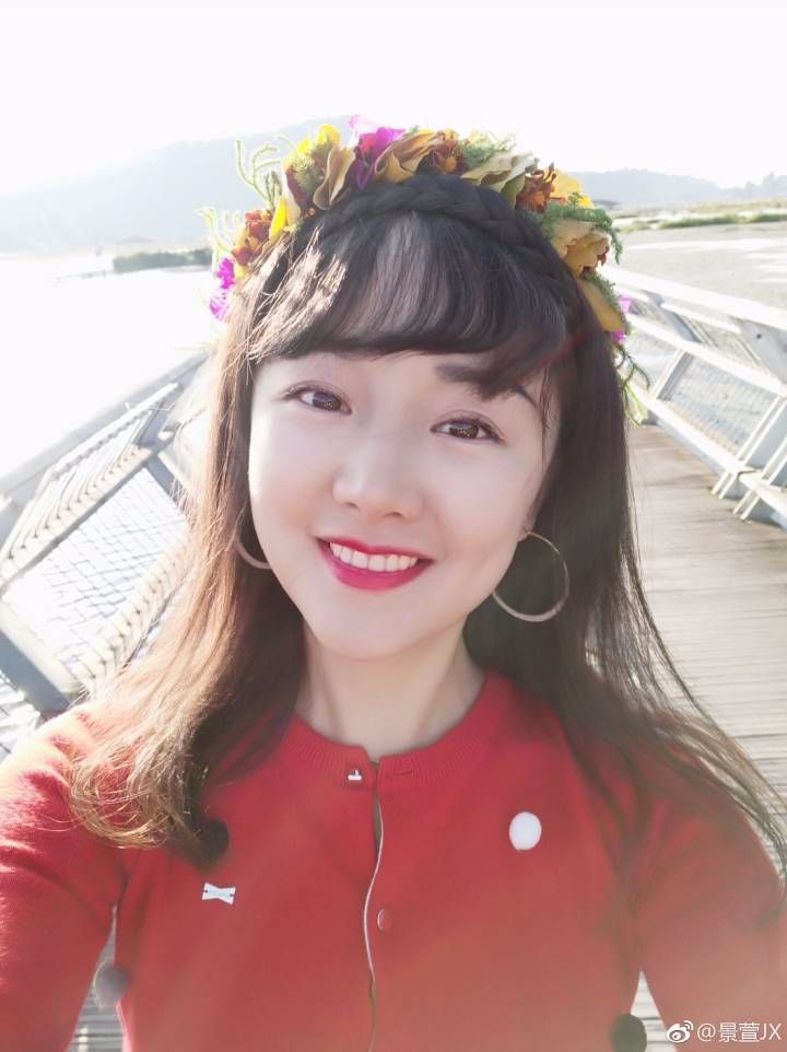 巴啦啦小魔仙小蓝是不是谢娜,巴啦啦小魔仙小蓝和游乐是一对吗