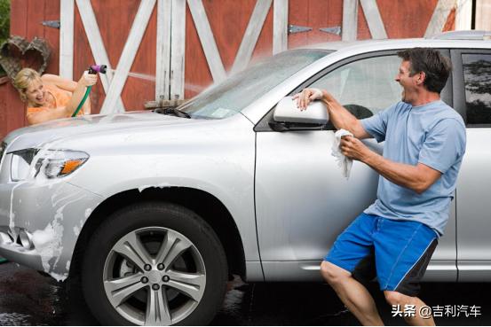 摩托洗车注意要点,自己洗车需要注意哪些事项