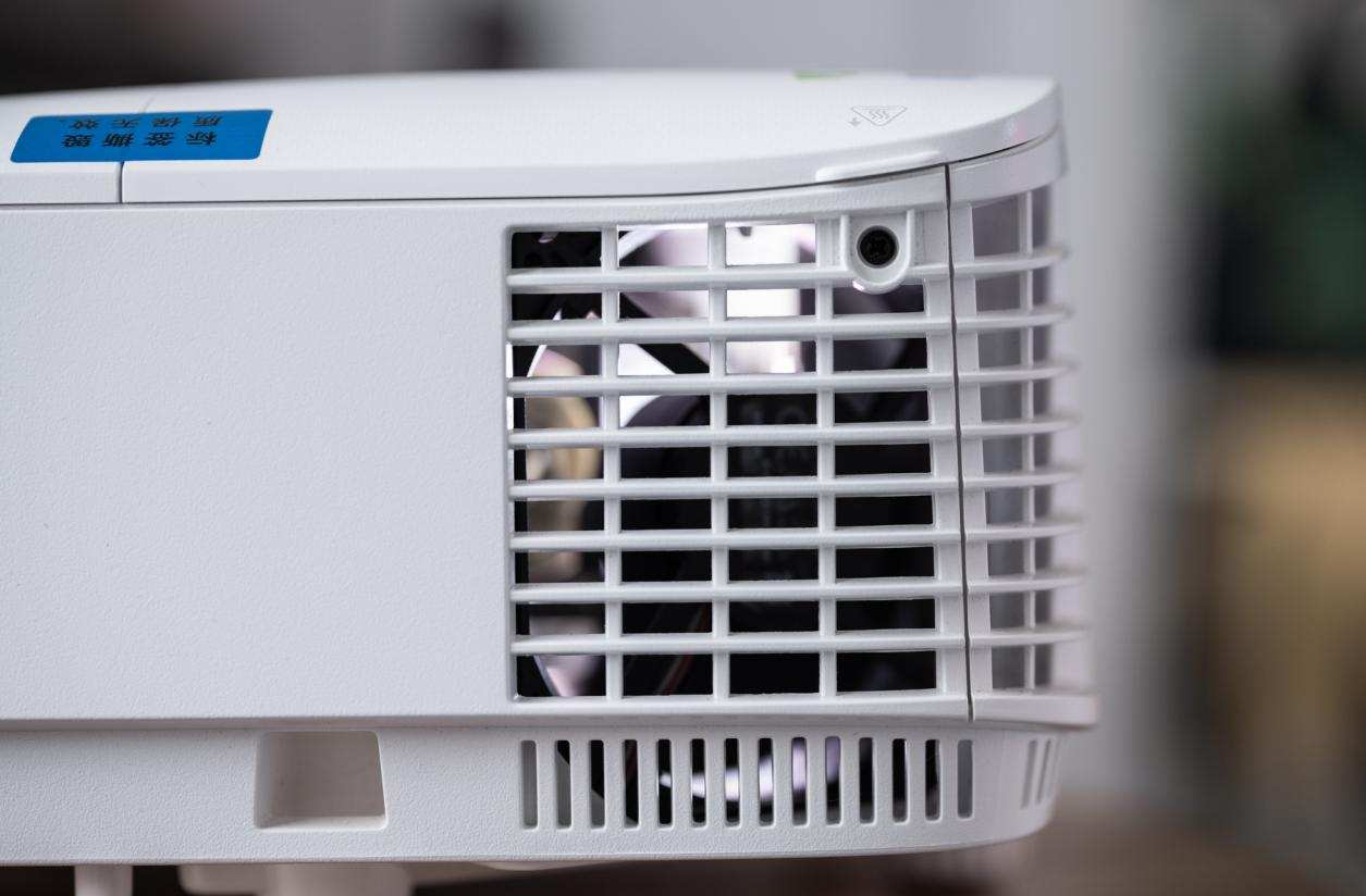 明基e520投影仪白天效果,明基投影仪e520对比e540