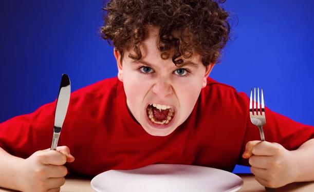 不吃饭但不饿能瘦吗,减肥晚上不吃饭饥饿难耐怎么办