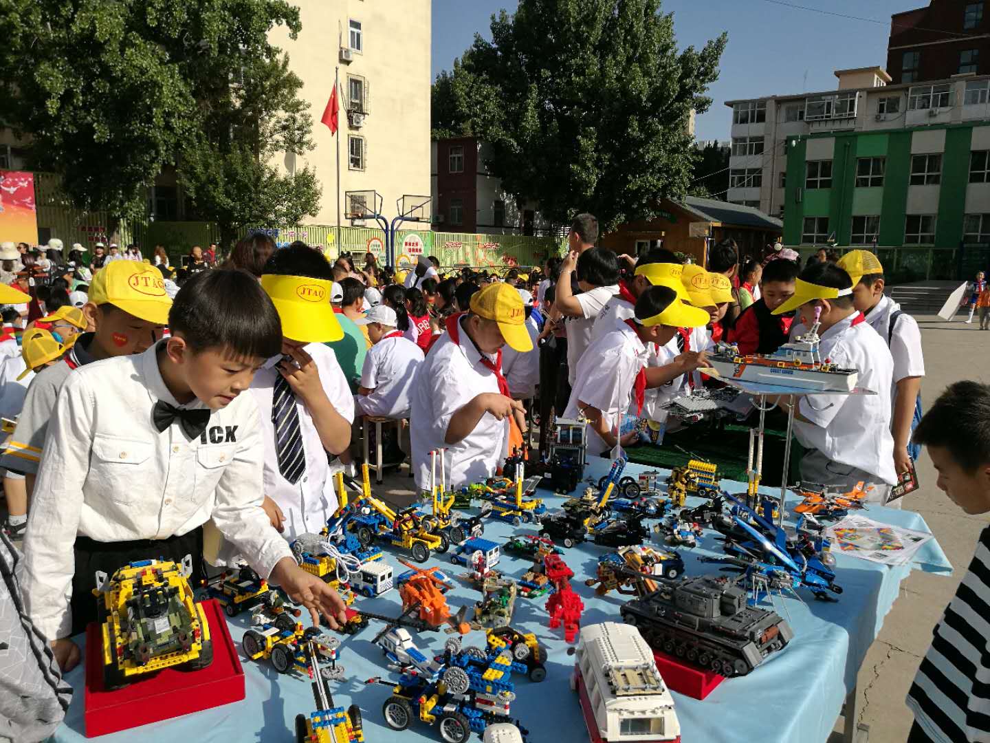 书香浸润童年阅读点亮人生幼儿园,太原解放路小学庆六一活动