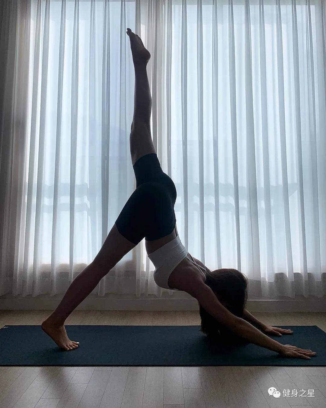 坚持练瑜伽14年39岁的她美出天际,她27岁开始瑜伽4年就美到让人惊艳