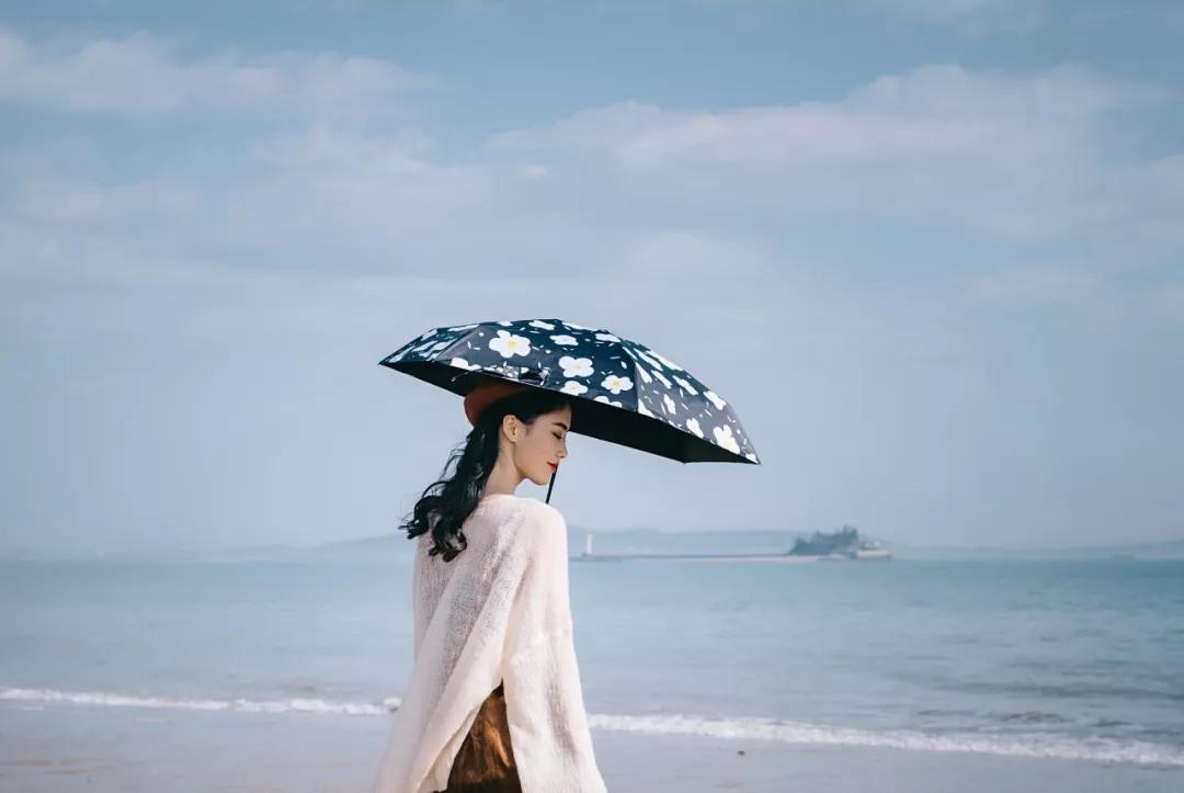 即使下冰雹也能挡的Banana晴雨伞，一甩即干下一秒遮阳，我需要它