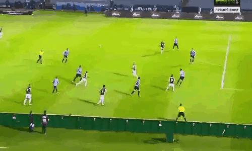 南美世预赛乌拉圭2:1智利，苏亚雷斯点射破门，马克西绝杀对手