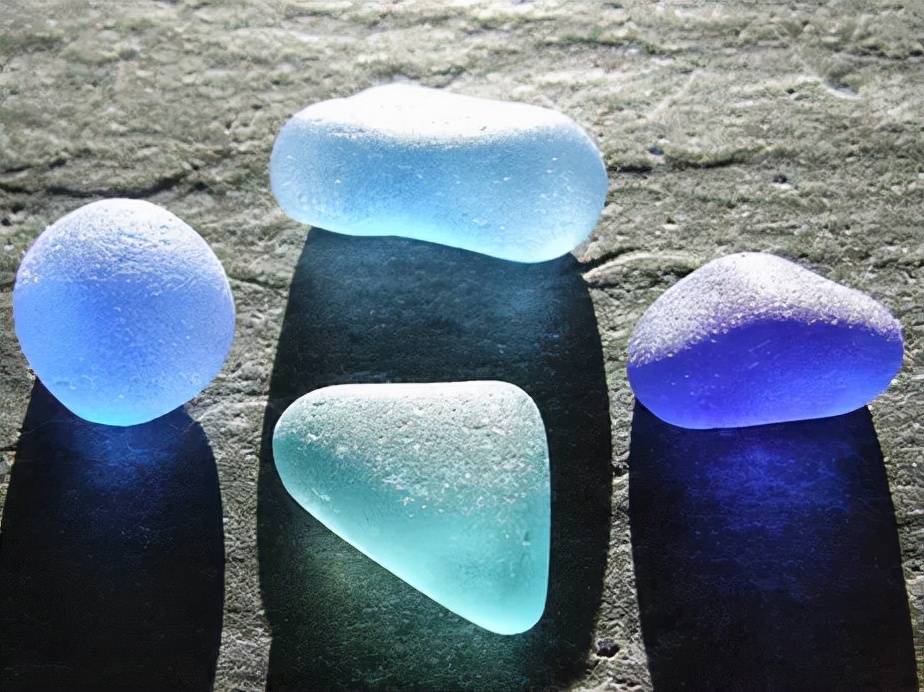 蓝宝石常见仿品及其鉴别特征,蓝宝石主要产地及鉴定方法