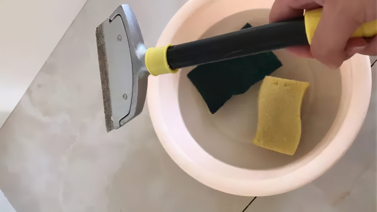 做美缝地砖崩瓷了怎么补救,美缝清理崩瓷了该不该计较