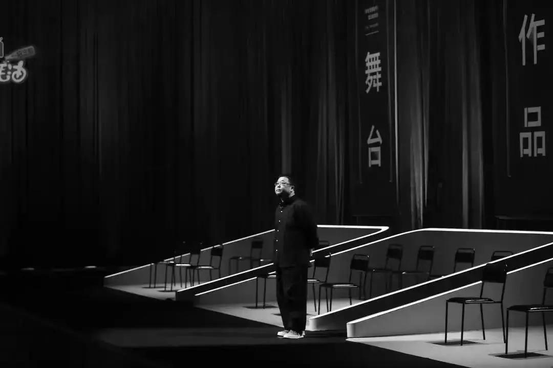 欠6个亿的罗永浩如何翻身,3年还清6个亿罗永浩的理想主义