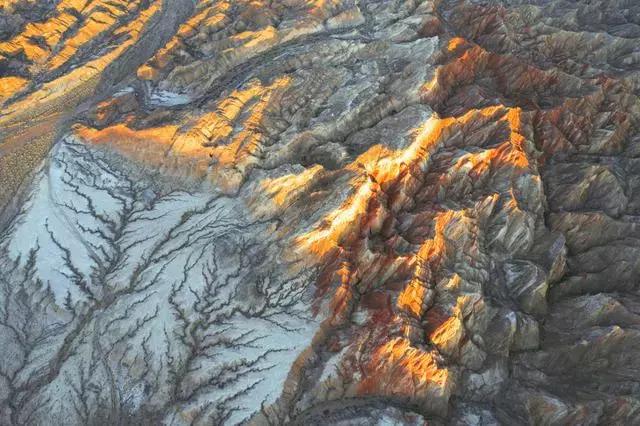 世界上最大规模的丹霞地貌风景区,红石峡奇特的丹霞地貌