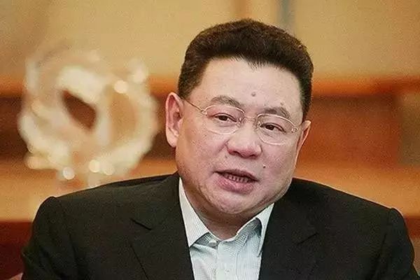 甘比回应刘銮雄帮李嘉欣联系医生,甘比牵手刘銮雄现状