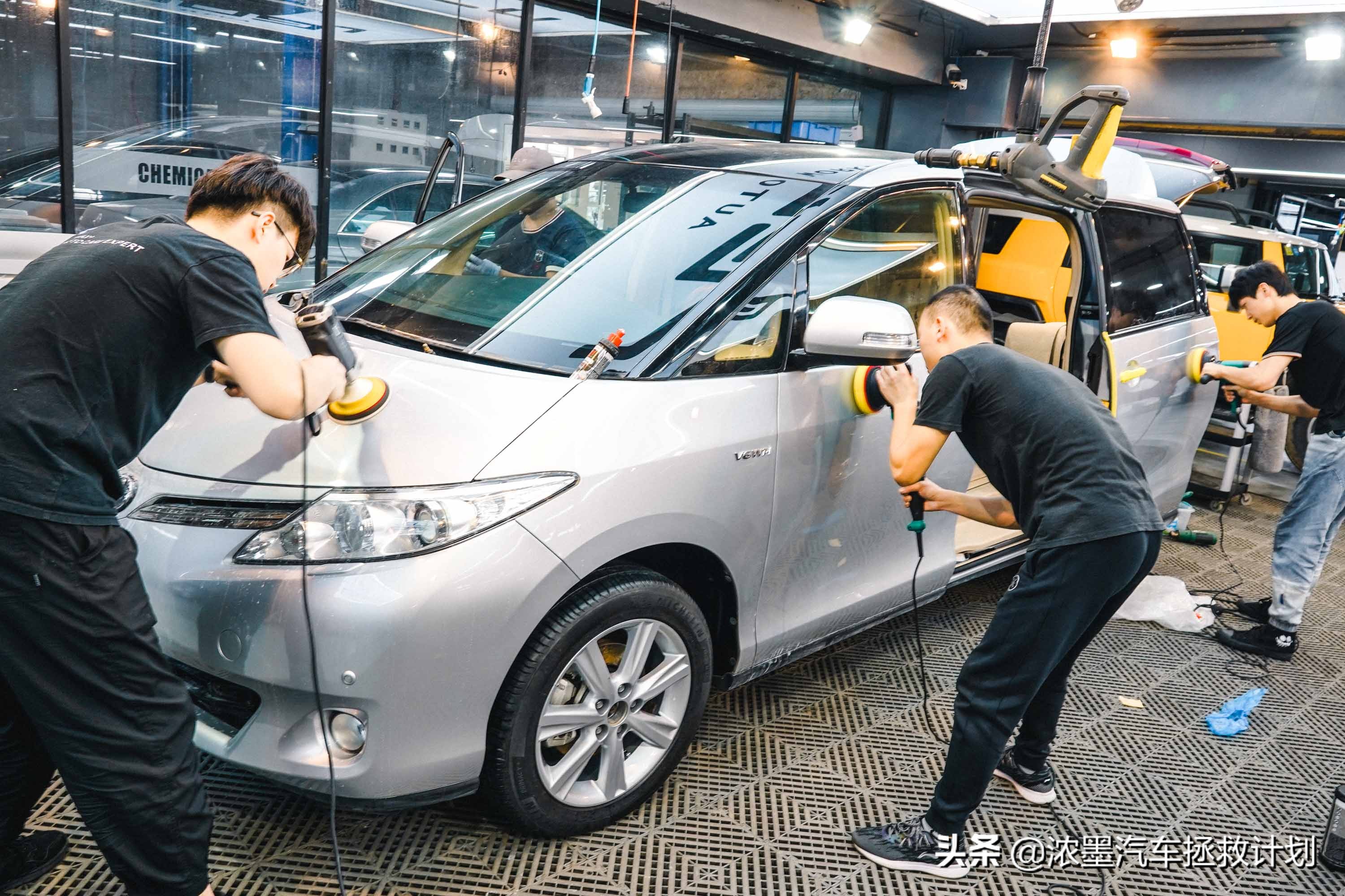 一代经典丰田普瑞维亚,丰田普瑞维亚依然经典