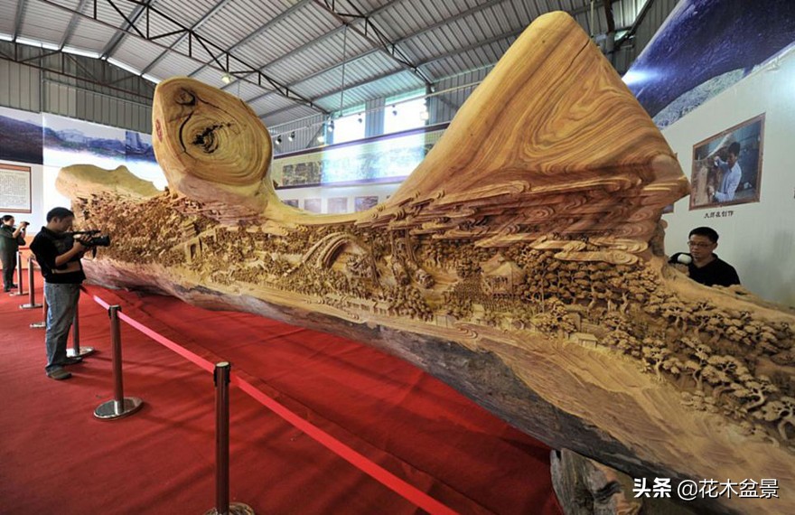 木雕版的清明上河图！保守估计价值30亿霸气十足