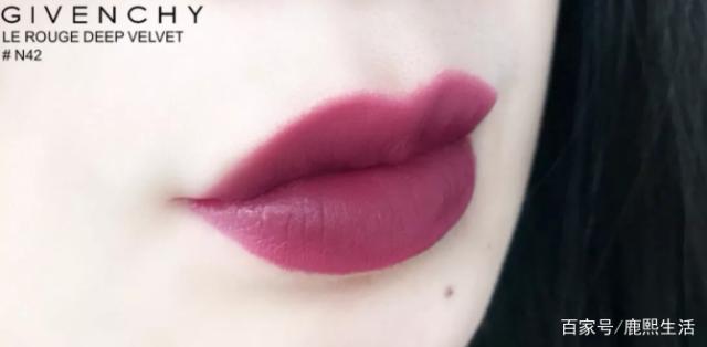 纪梵希红丝绒n26芋泥波波口红试色,纪梵希n37高定香榭红丝绒口红哑光