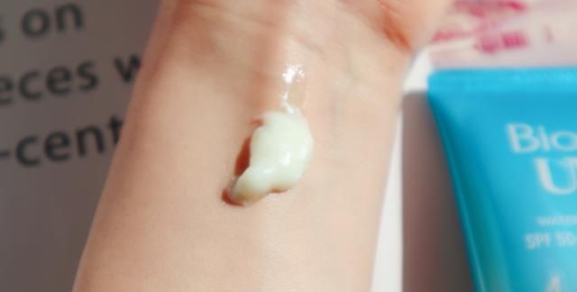 鐞嗚偆娉夐槻鏅掗湝鍜宨sdin闃叉檼闇滃摢涓ソ,isdin闃叉檼闇滃惈4鐢插熀鑻勪簹鍩烘鑴戝悧