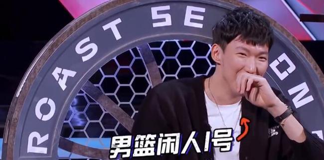 散打主席:范志毅杨鸣很文明幽默,相关部门下令停播让人失望