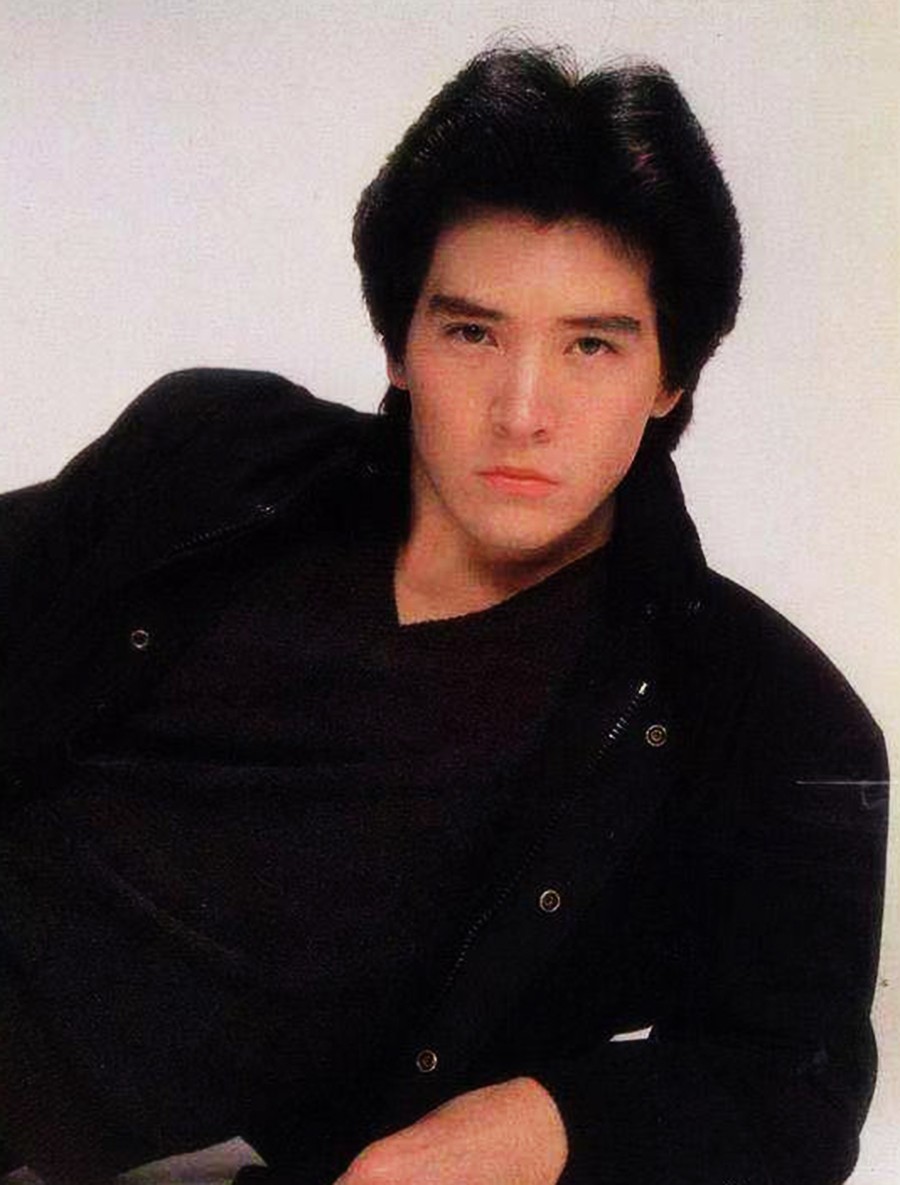 57岁费翔和母亲照片图文,费翔梦里的照片