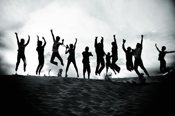 稀奇古怪创意集体照,集体创新创意照