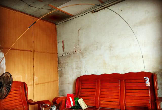 用竹子怎么做钓100斤的草鱼鱼竿,如何用竹子制作路亚鱼竿教程视频