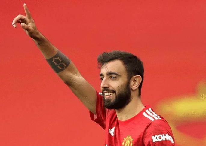 布鲁诺费尔南德斯曼联漏球过人,曼联布鲁诺费尔南德斯c罗