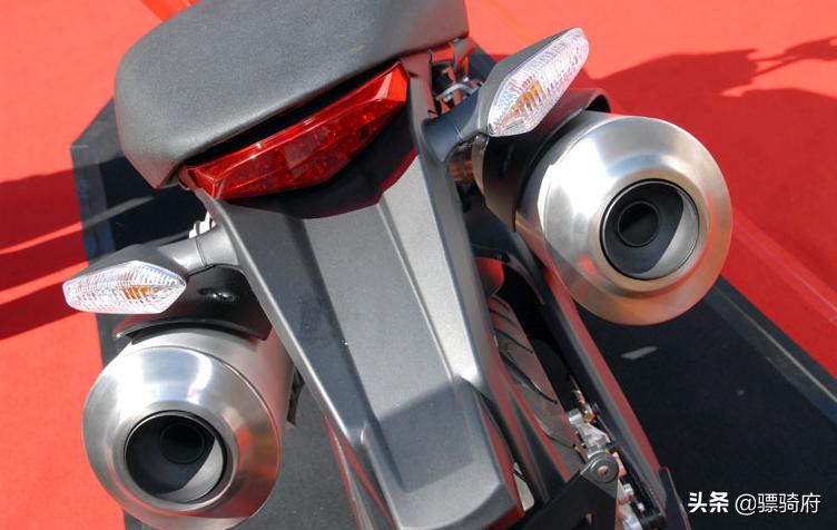 杜卡迪monster79516款,杜卡迪monster797首次亮相