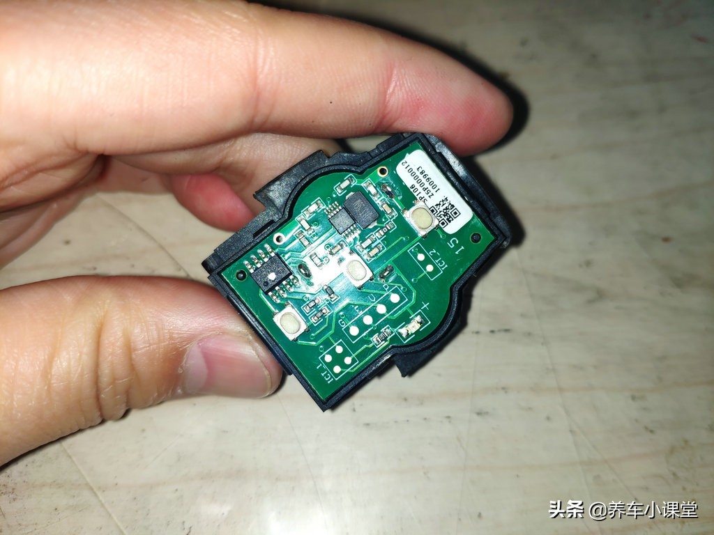 如何防止被维修店坑,遥控器按键失灵修复小技巧