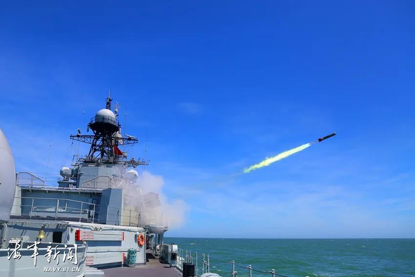 美舰过台海细节,官方谈美舰通过台海