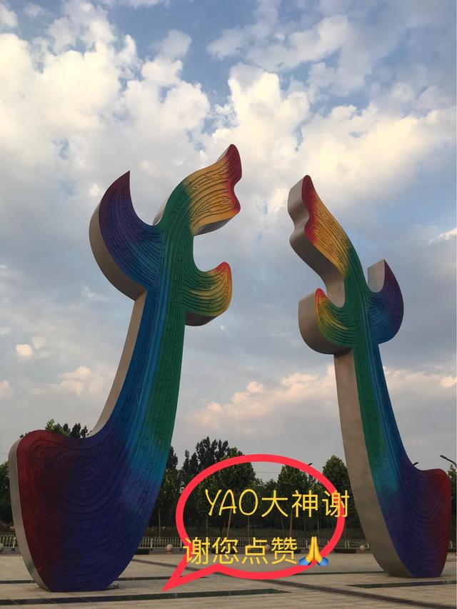 吃粽子看路人反应,吃着粽子看龙舟