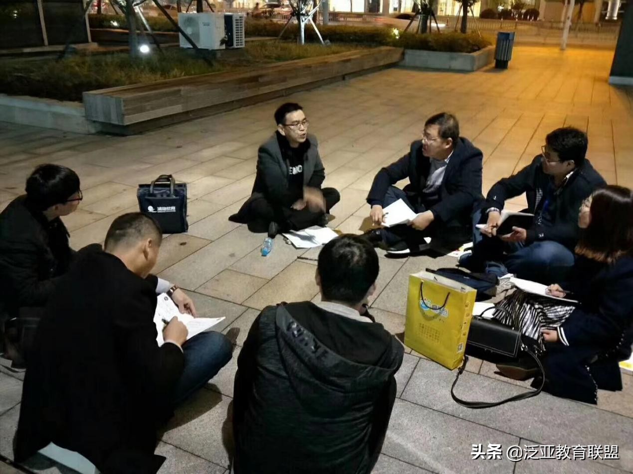 暗夜中，看亿级机构如何逆势增长