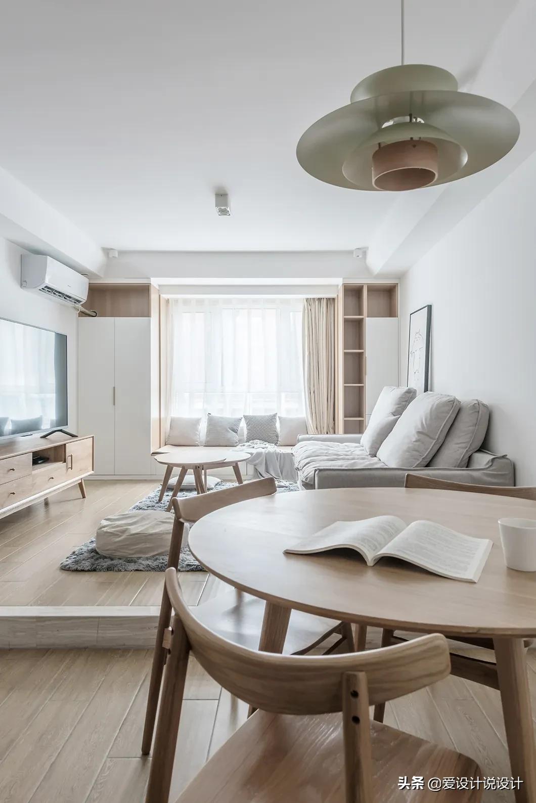 原木是让人清新脱俗的风格,现代简约和原木风混搭