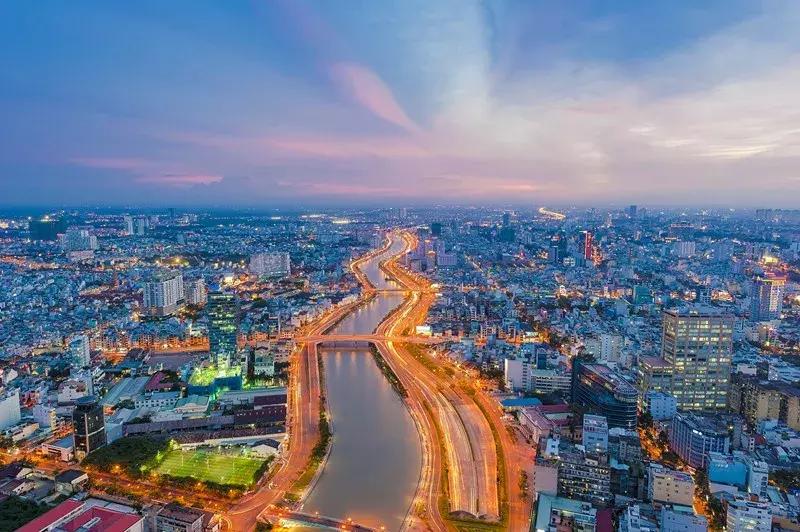 坐火车就可以出国沿途风景美爆了,坐哪些火车可以出国看风景又好玩