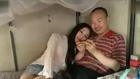 嫁给开挖掘机男人的好处,搞挖机的男人值不值得嫁