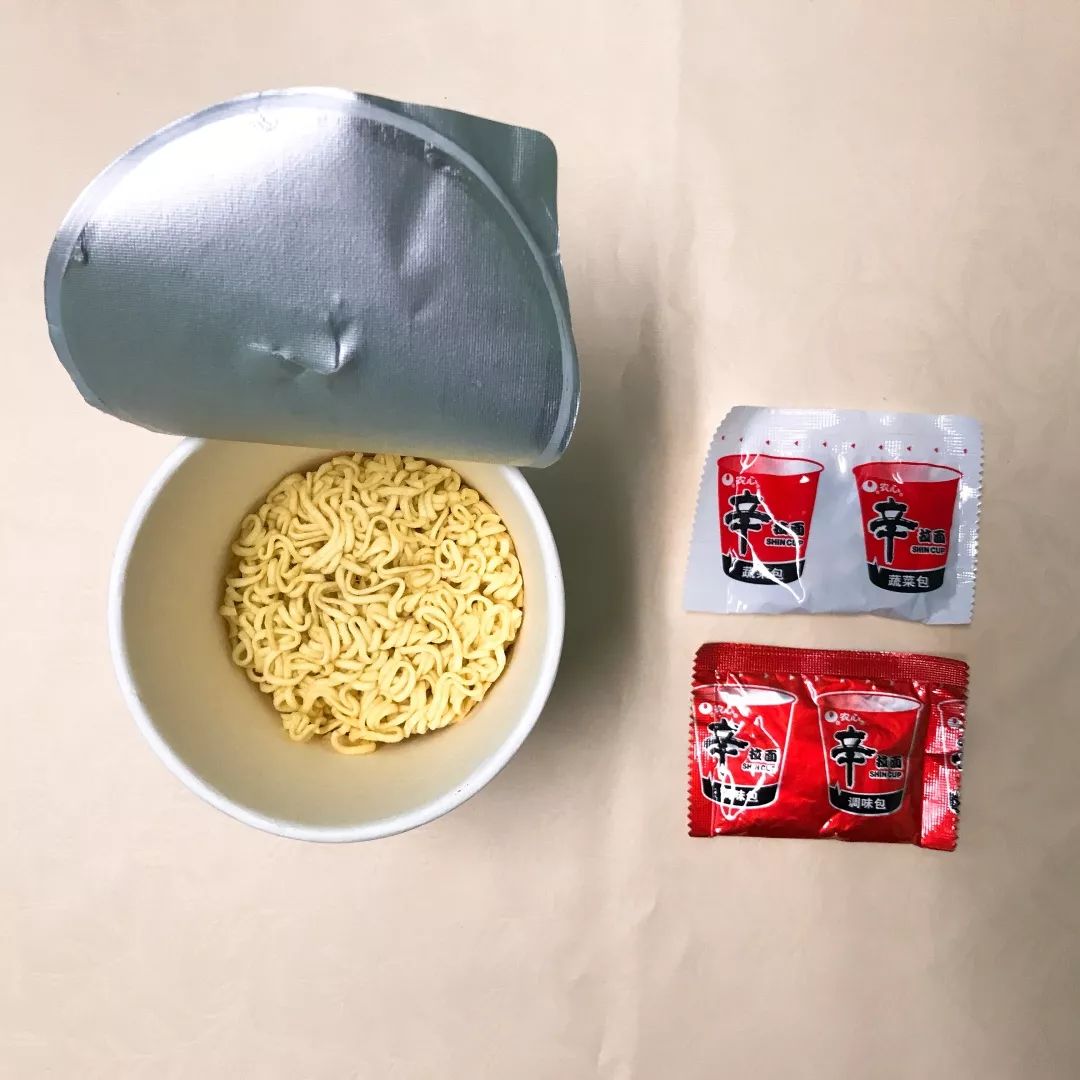 在办公室吃了10桶泡面，我哭了！|办公室泡面测评