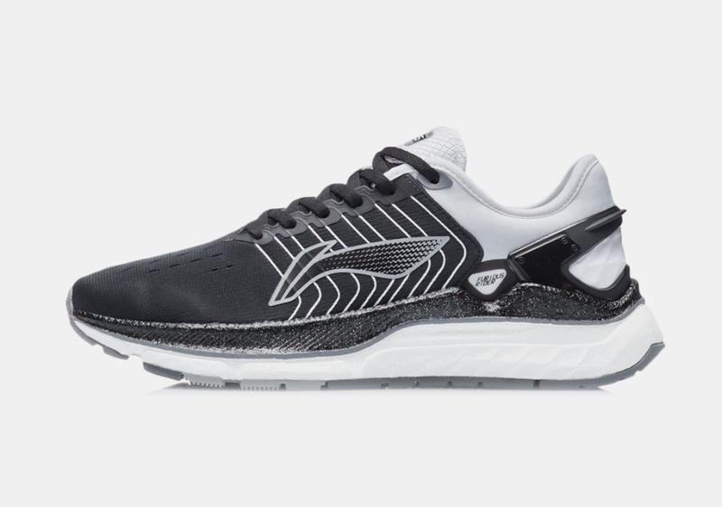 李宁sta联名跑鞋,李宁板鞋新之助