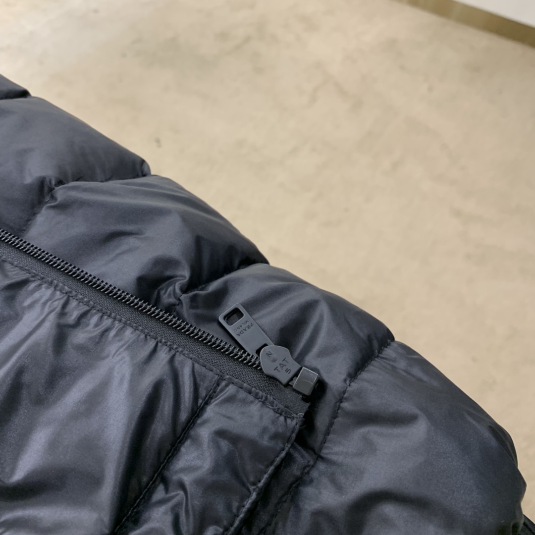 普拉达专卖店奢侈品衣服多少钱,普拉达奢侈品牌衣服