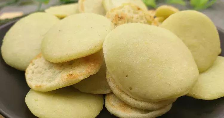 好吃又营养的绿豆饼自己动手试试,这才是绿豆饼该有的样子