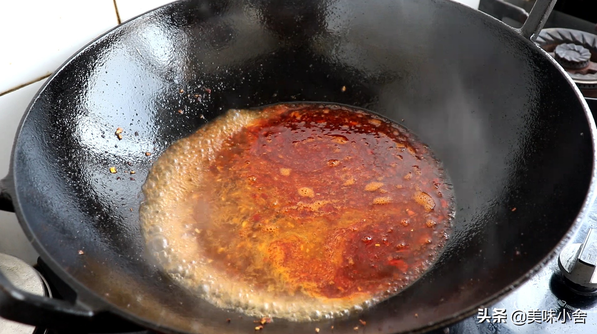 红烧鱼怎么做不腥又鲜美又下饭,红烧鱼怎么做出来不腥而又好吃