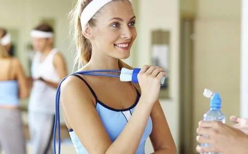 子宫脱垂跳绳减肥会越严重吗,负重绑腿跳绳真的能减肥吗