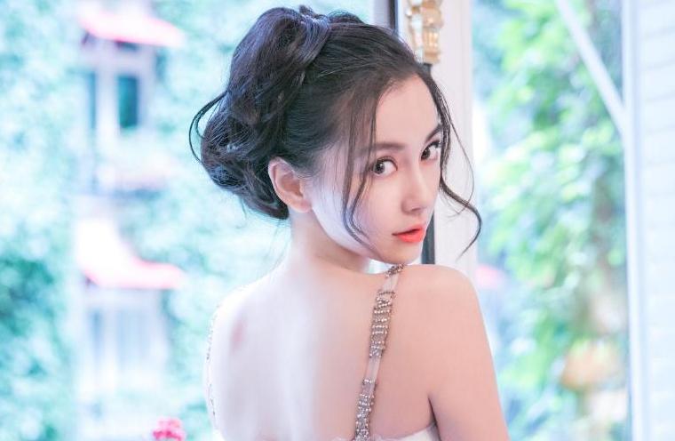 明星收入骤降,年收入逐渐下降的明星