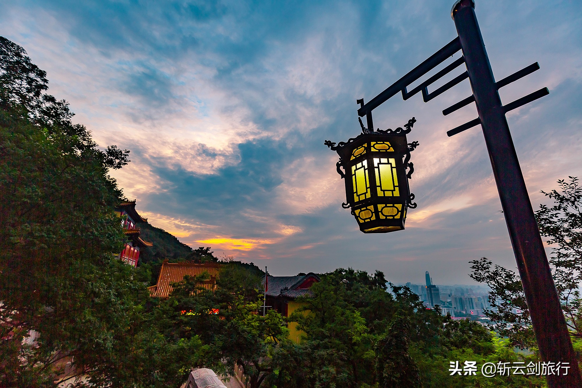 济南的千佛山最美景讲解,济南千佛山都有哪些景点