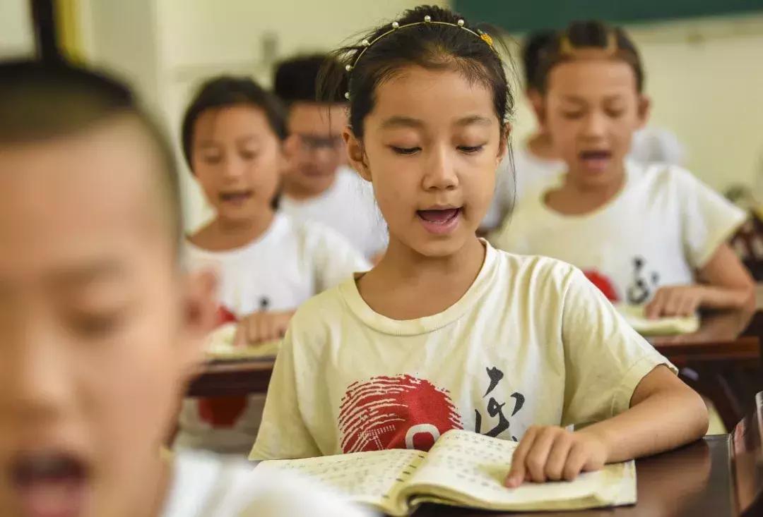 古诗词快速背完,背古诗背不出前半句怎么办