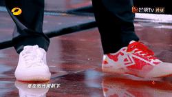 杨幂穿的运动鞋,中国风鸿星尔克鞋子