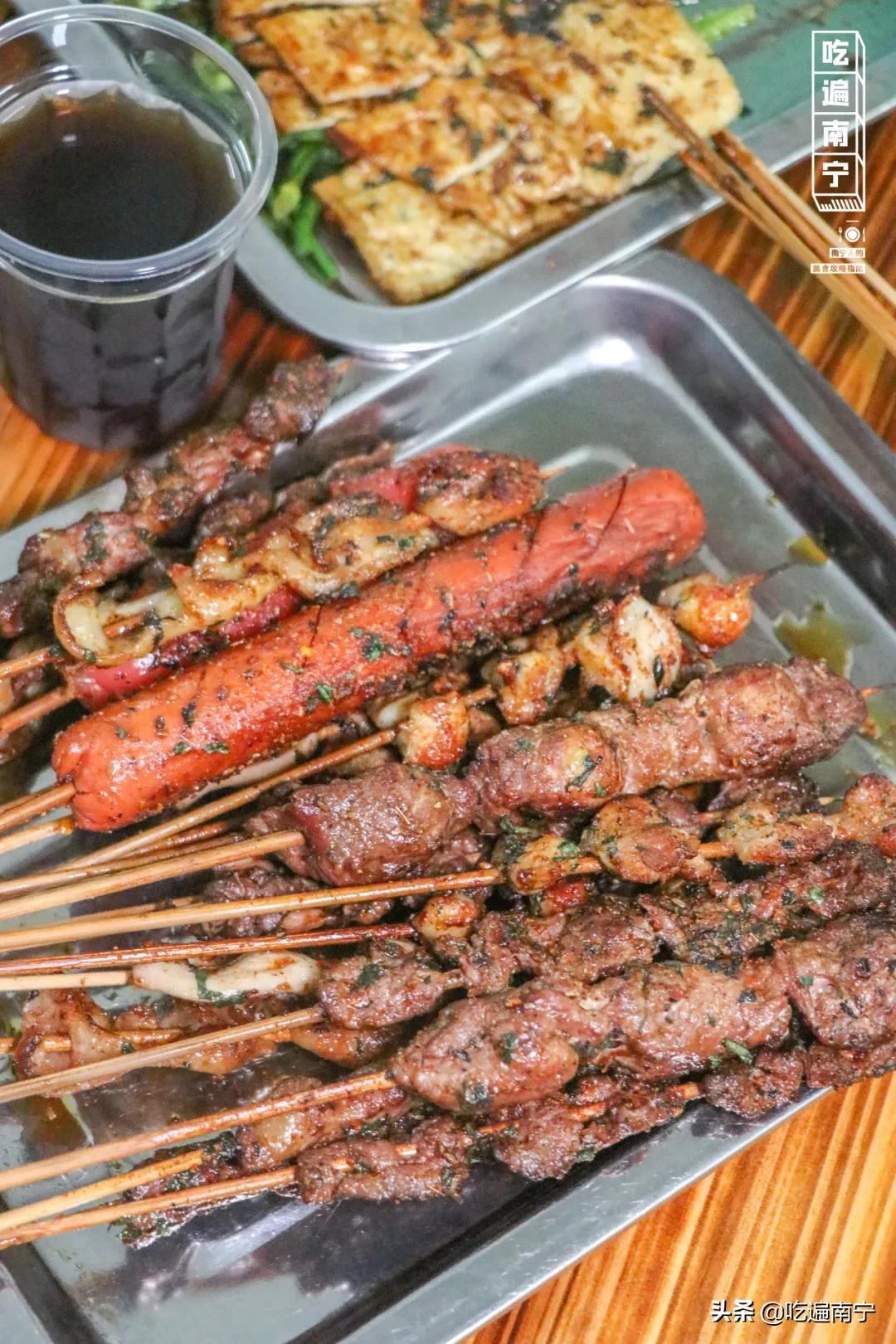 南宁东盟商务区烧烤摊,南宁2021烧烤店铺排行榜前十名