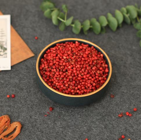 黑胡椒白胡椒绿胡椒红胡椒的味道,白胡椒和黑胡椒胡椒碱含量