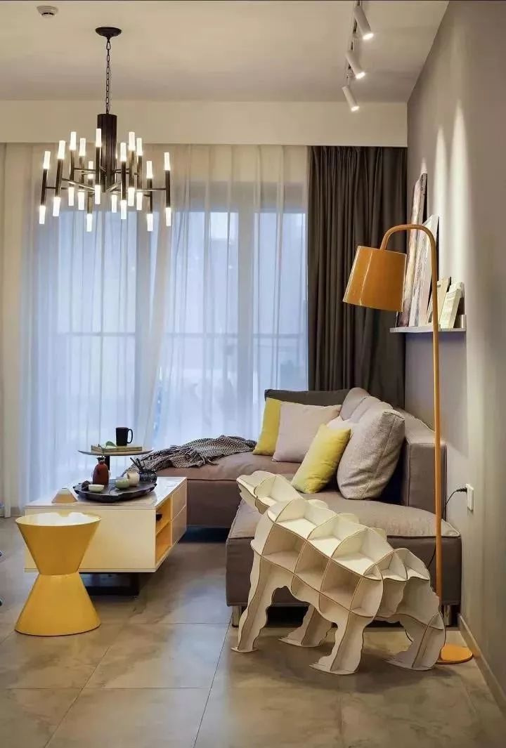 卧室窗帘面料怎么选择,客厅窗帘及面料选择技巧